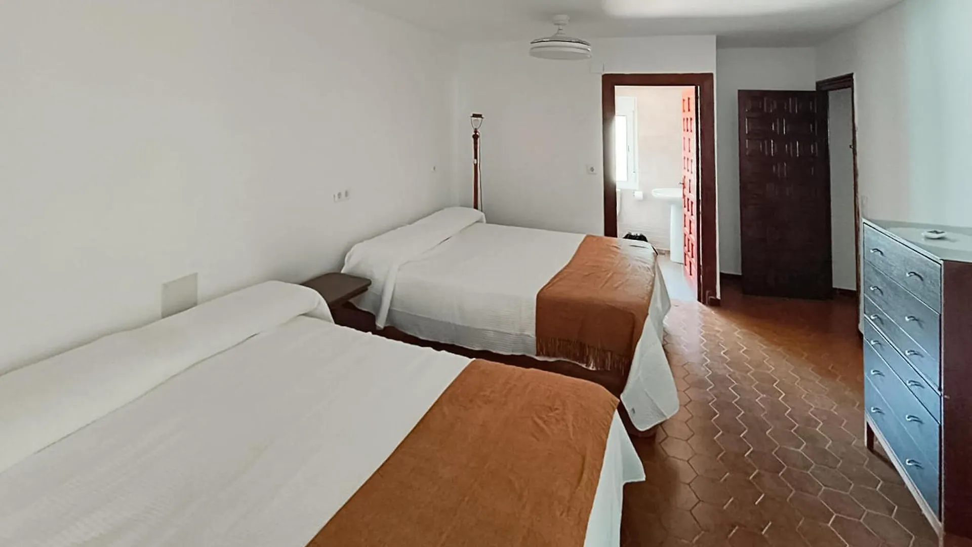 Gorgeous Home In Puente Genil With Wifi