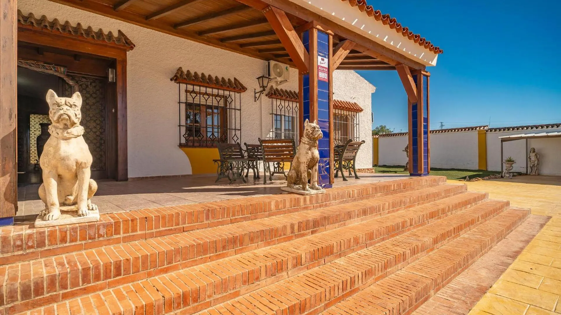Gorgeous Home In Puente Genil With Wifi